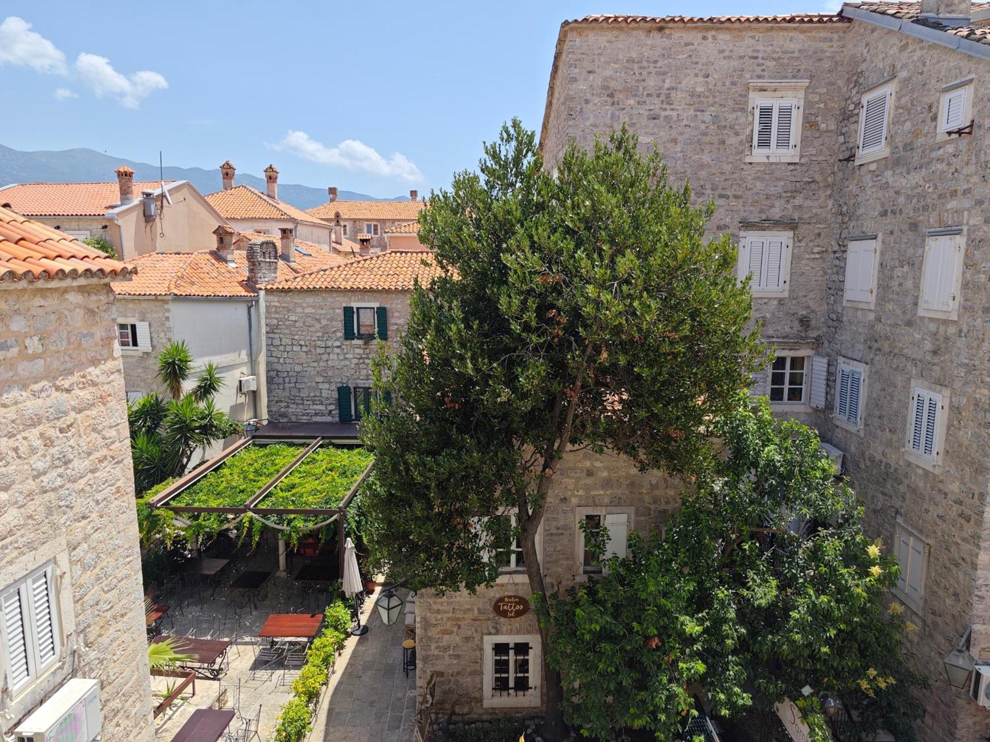 Beatrix Suites Budva Exteriör bild