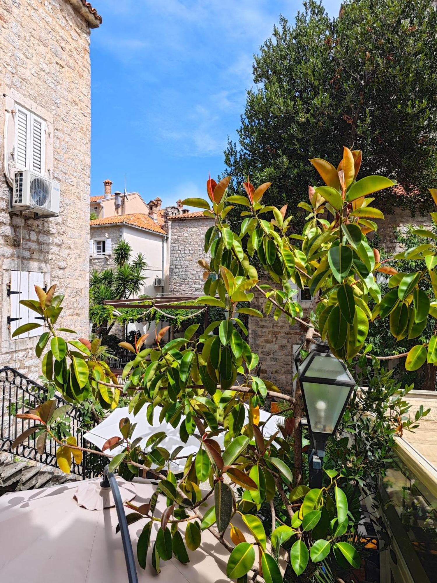 Beatrix Suites Budva Exteriör bild